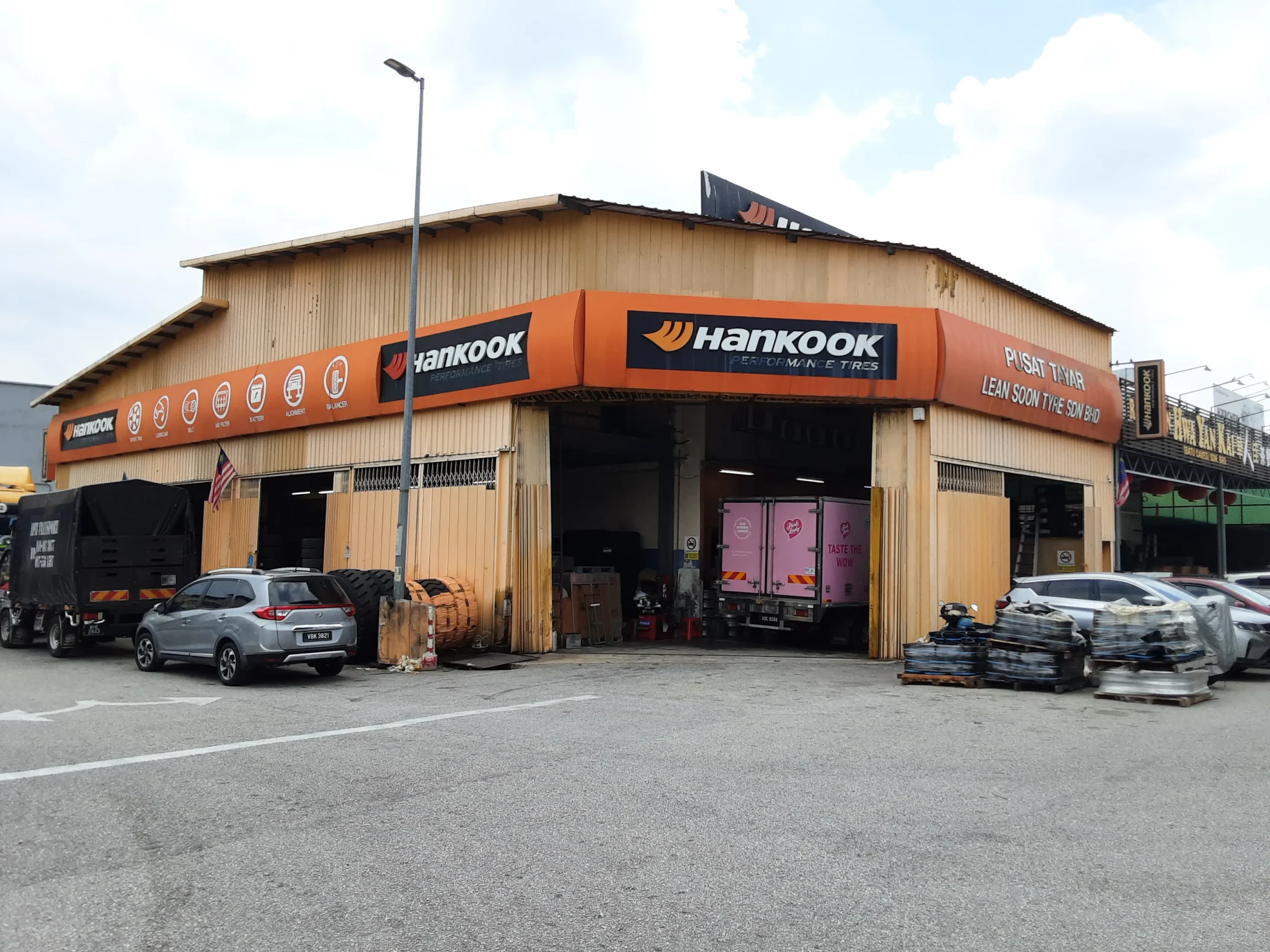 Lean Soon Tyre Sdn Bhd -Front Store